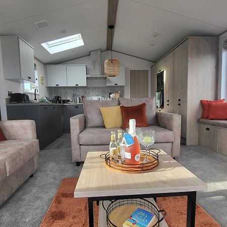 Honeycomb Lodge - Holiday Home 5 Min From Padstow Eksteriør bilde