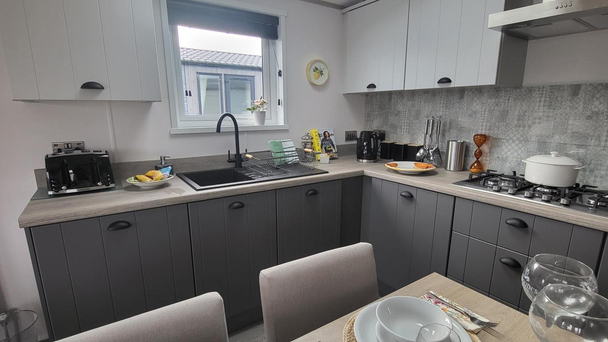 Honeycomb Lodge - Holiday Home 5 Min From Padstow Eksteriør bilde
